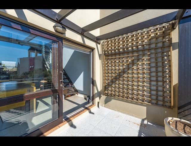 2 BEDROOM APARTMENT FOR SALE IN LONEHILL